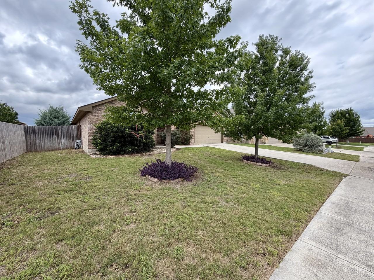 646 Ridge Lawn Dr #1 - Photo 3 of 50