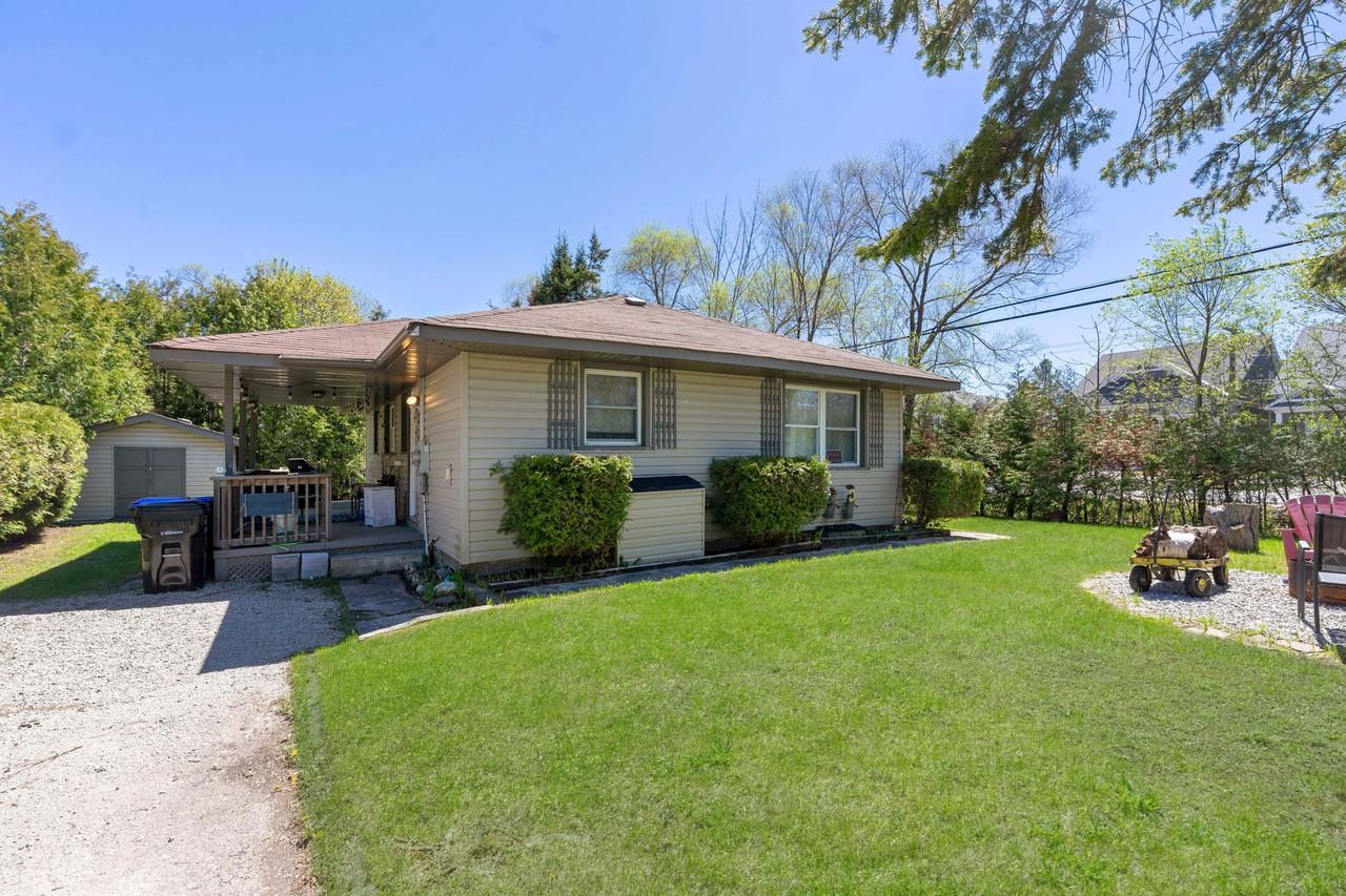 3212 Mosley St - Photo 3 of 29