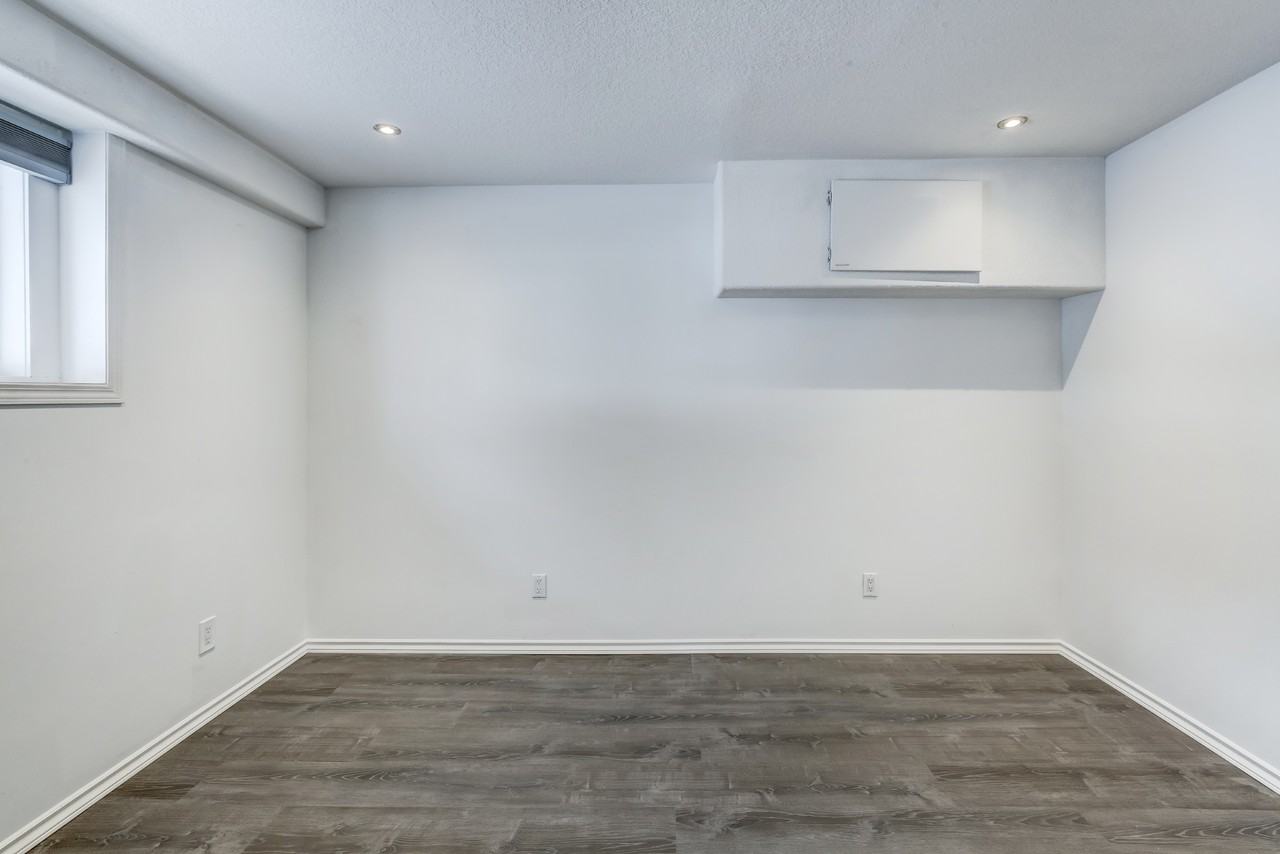 414-B 60 Avenue Northeast - Photo 6 of 25
