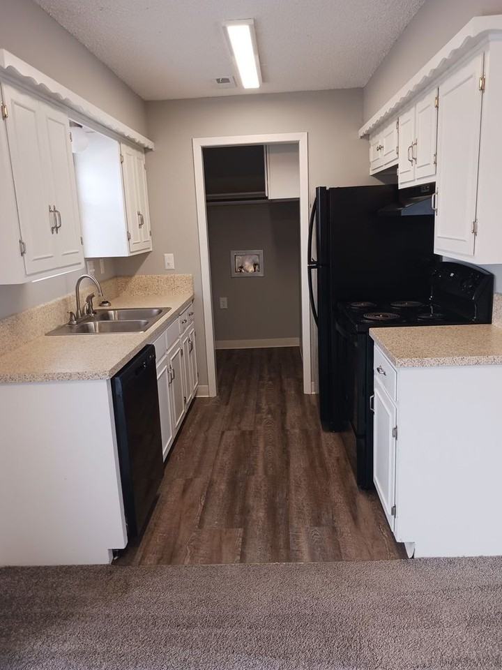 The Willows South apartments - Photo 4 of 25
