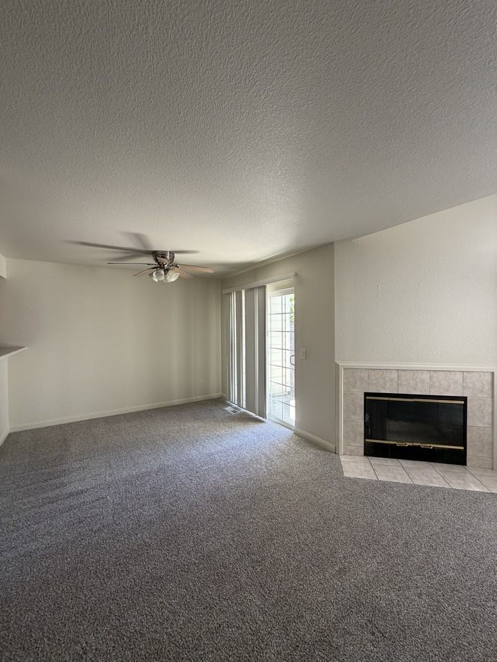 524 Court St #1 - Photo 5 of 16