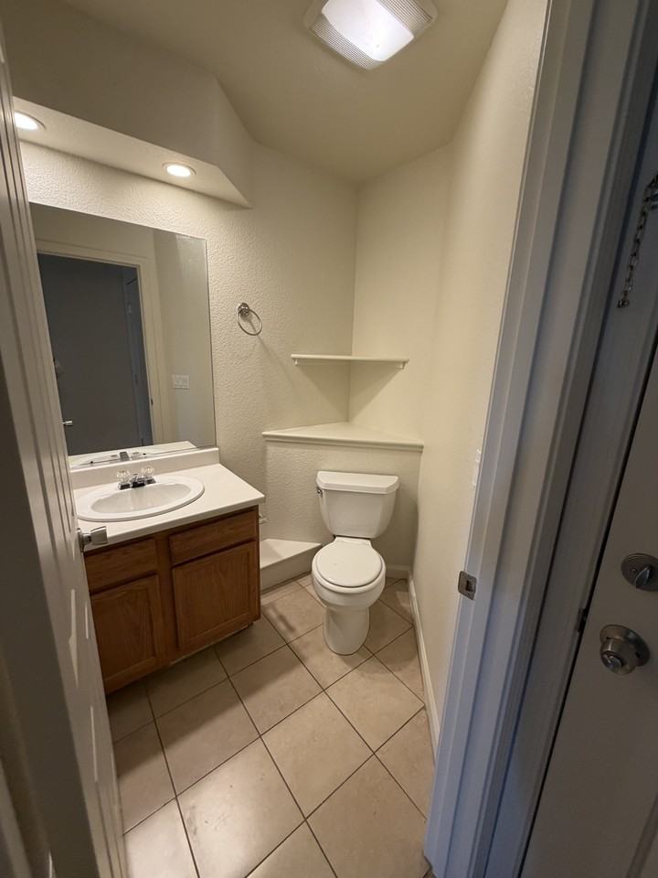 524 Court St #1 - Photo 7 of 16