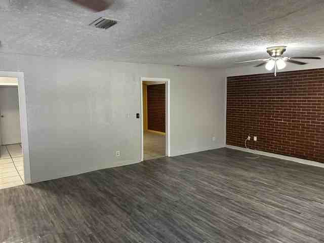 1708 W 24th St #1 - Photo 5 of 28