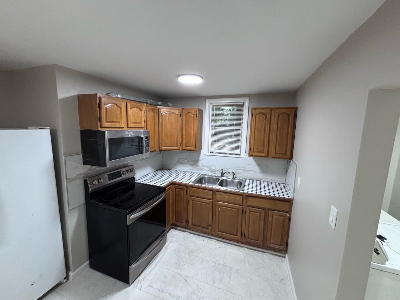 25 Boswell Ave #2 - Photo 3 of 11