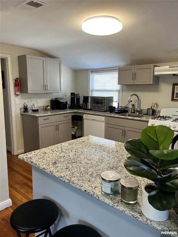 2 Clifton Avenue #2nd fl - Photo 5 of 10
