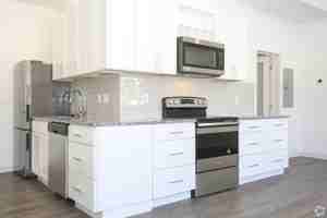 featured image of 801 N Broadway St #209