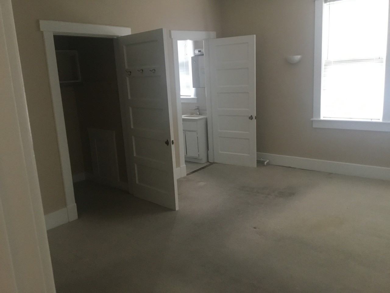 107 Walton Ave #3 - Photo 4 of 8