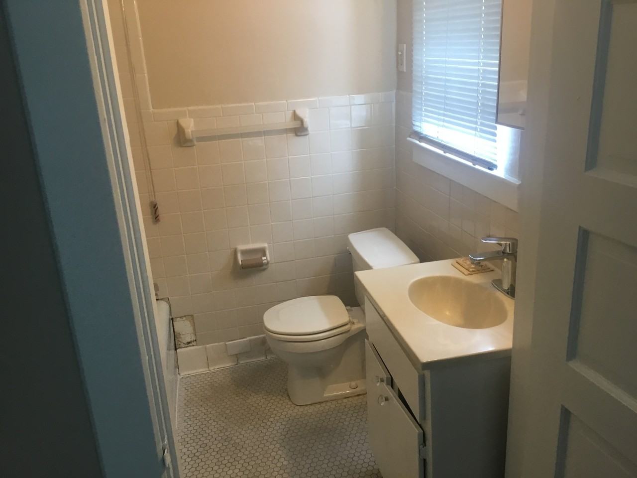 107 Walton Ave #3 - Photo 7 of 8