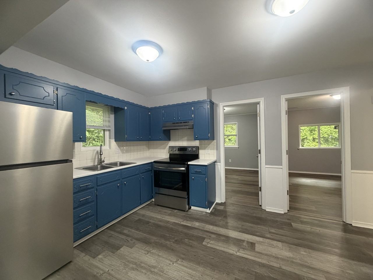 902 E Frederick St #902 - Photo 5 of 17