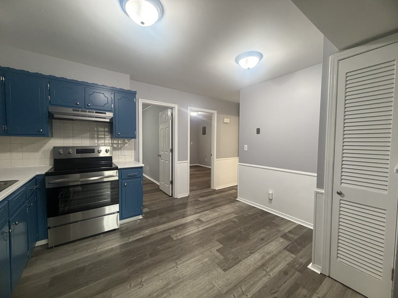 902 E Frederick St #902 - Photo 7 of 17