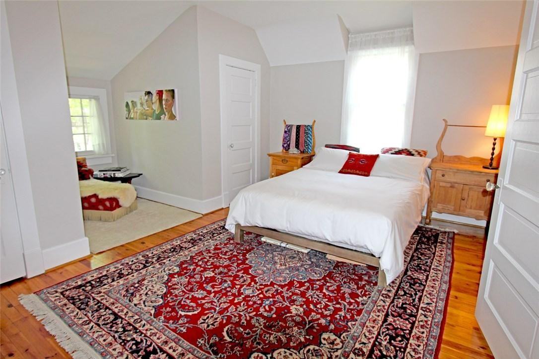 663 Maclaren St #1 - Photo 3 of 24