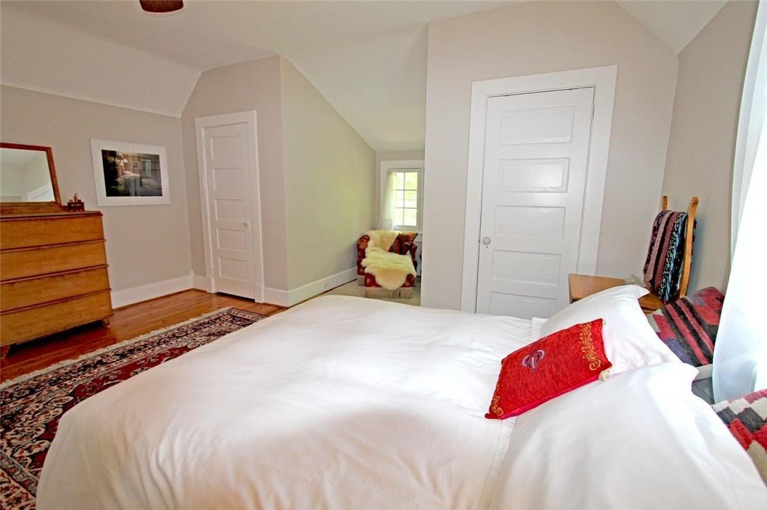 663 Maclaren St #1 - Photo 4 of 24