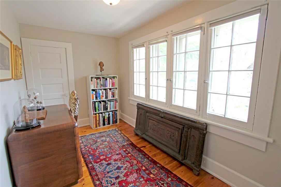 663 Maclaren St #1 - Photo 7 of 24