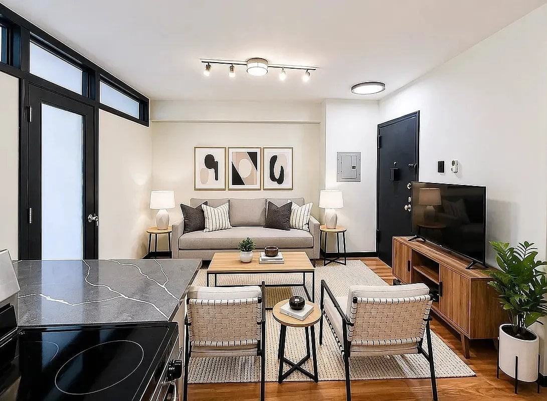 E 58th St #1B - Photo 6 of 6
