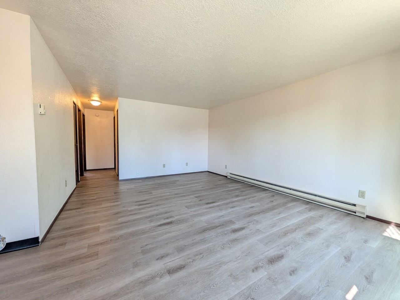 Chelsea Manor Apartments - Photo 7 of 50
