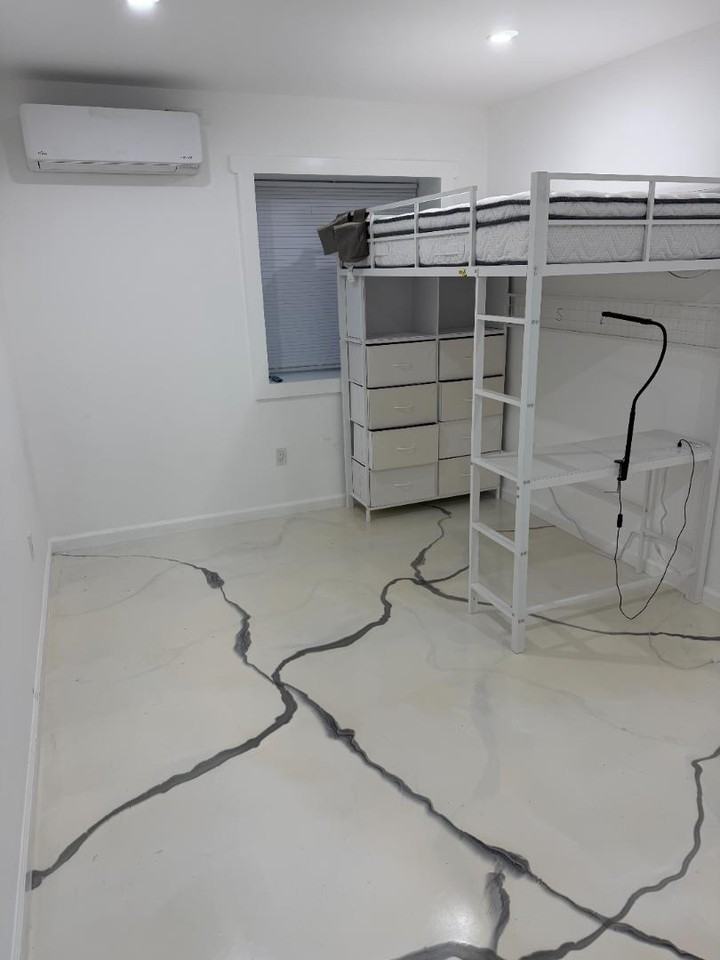 15 Potomac St - Photo 5 of 8