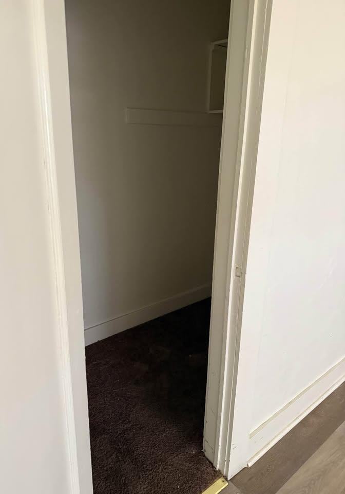 1009 N Fulton St - Photo 4 of 11