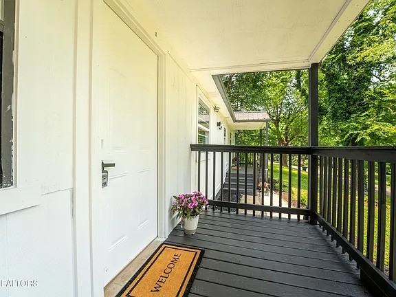 502 Hayworth Dr #1 - Photo 3 of 33