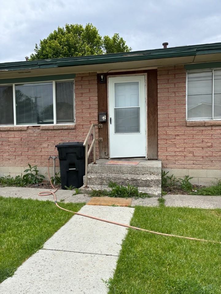 601 E 15th St - Photo 2 of 2