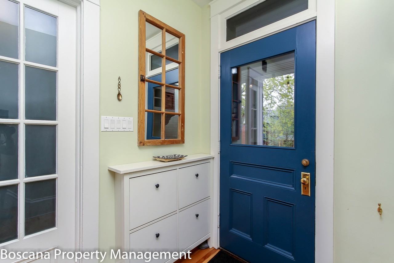 165 Irving Ave #1 - Photo 5 of 36