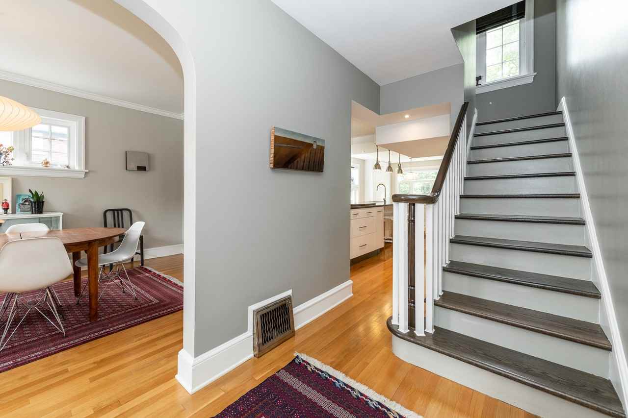 252 Harmer Ave S #1 - Photo 4 of 28