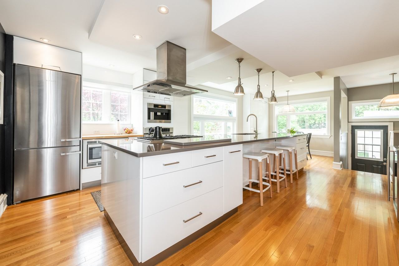 252 Harmer Ave S #1 - Photo 6 of 28