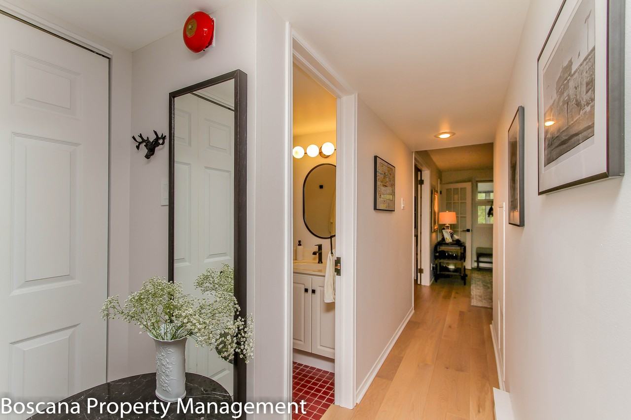 320 Crichton St #402 - Photo 5 of 30