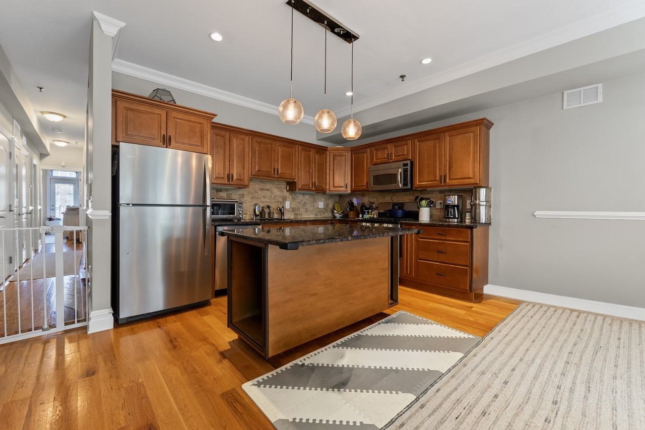 618 Jefferson StreetUnit 2 #2 - Photo 5 of 20
