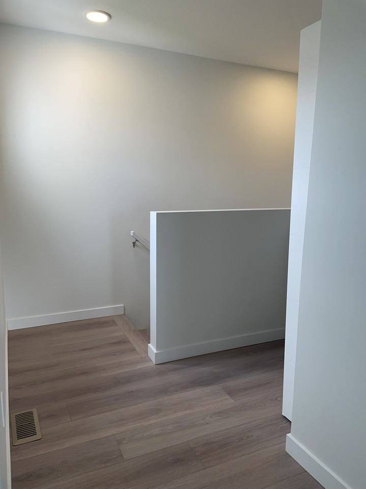 8904 101 Ave #1 - Photo 5 of 34