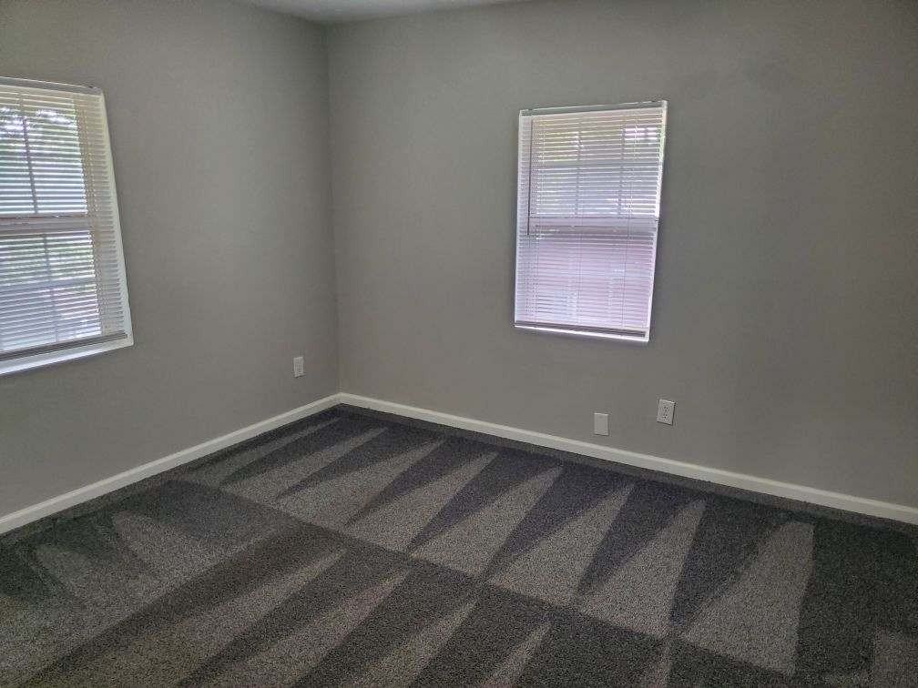 711 Mcdonald St #2 - Photo 3 of 9