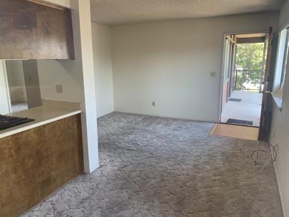 1424 Woodside Dr #1424C - Photo 4 of 8