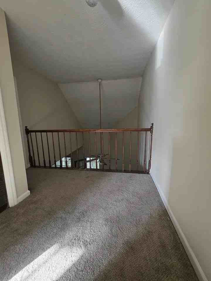 1013 Carla Pl - Photo 5 of 6