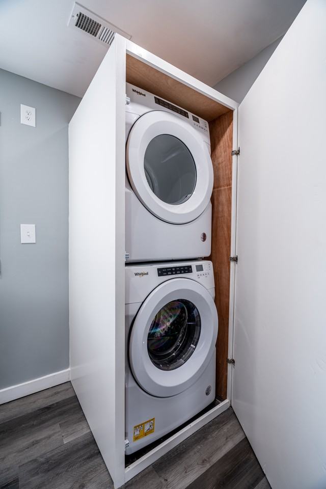 1631 Columbia Ave #A - Photo 5 of 10
