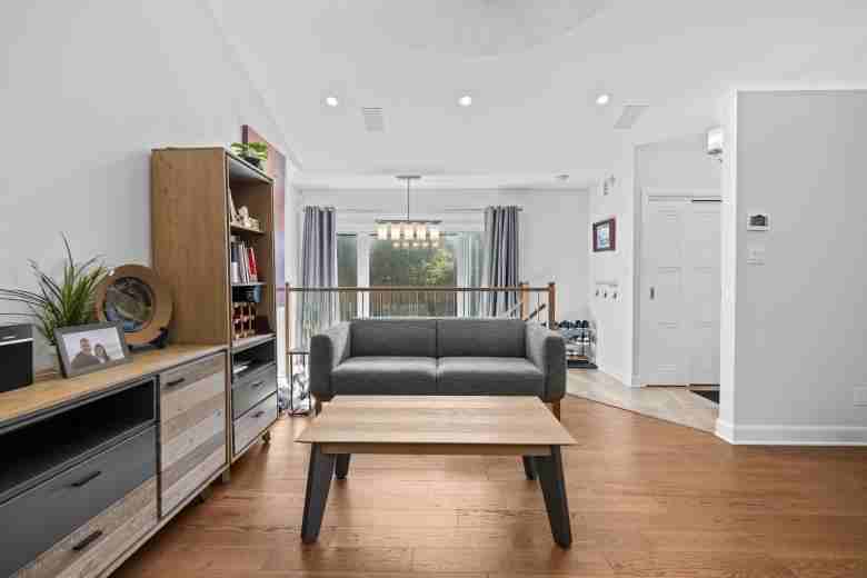 18 Ivylea Street #B - Photo 7 of 22