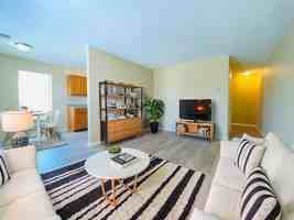featured image of 1558 E 125th St