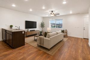 featured image of 4010 E Sunbury Ln