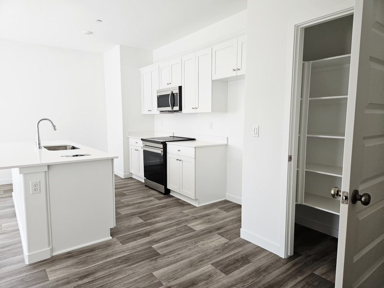8105 Wandesford Dr #1 - Photo 3 of 28