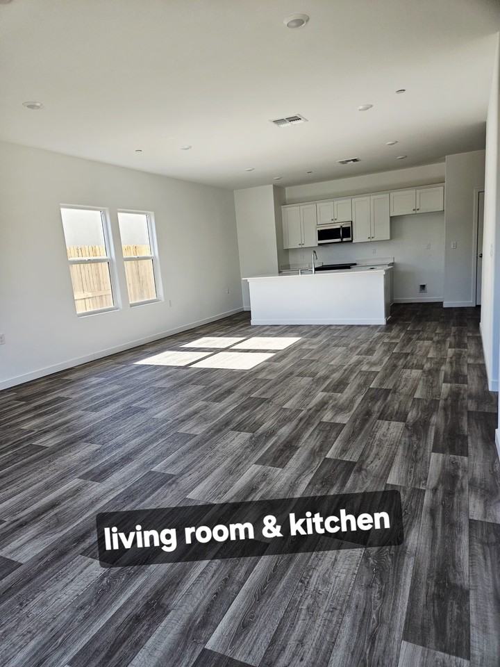 8105 Wandesford Dr #1 - Photo 5 of 28