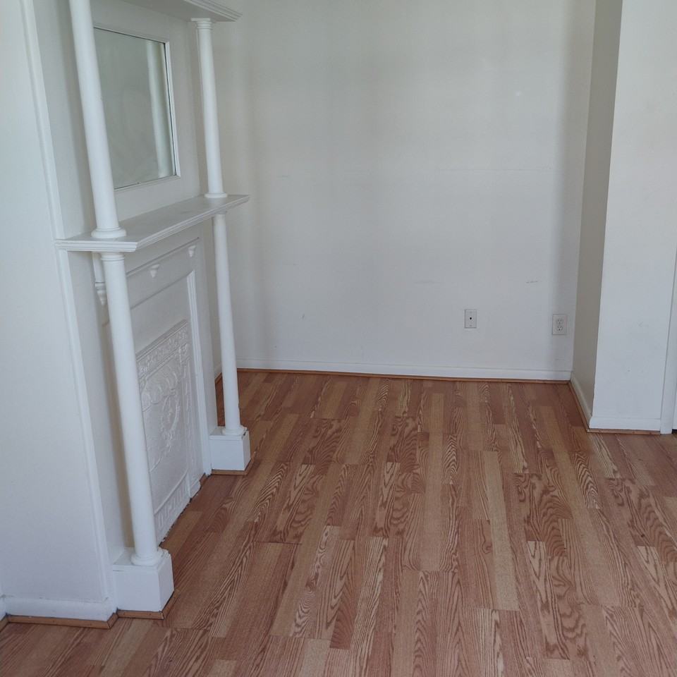 452A Hudson Ave #1 - Photo 4 of 19