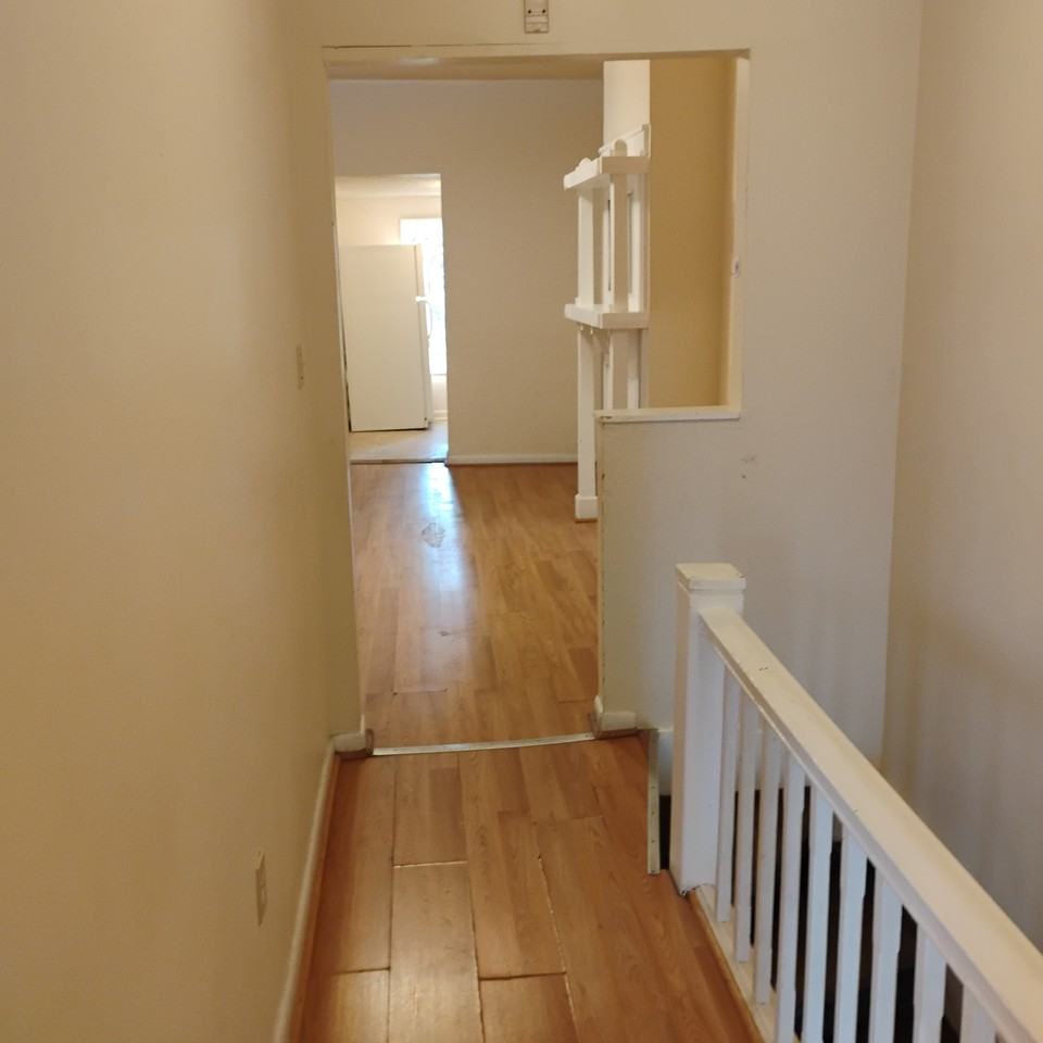 452A Hudson Ave #2 - Photo 4 of 19
