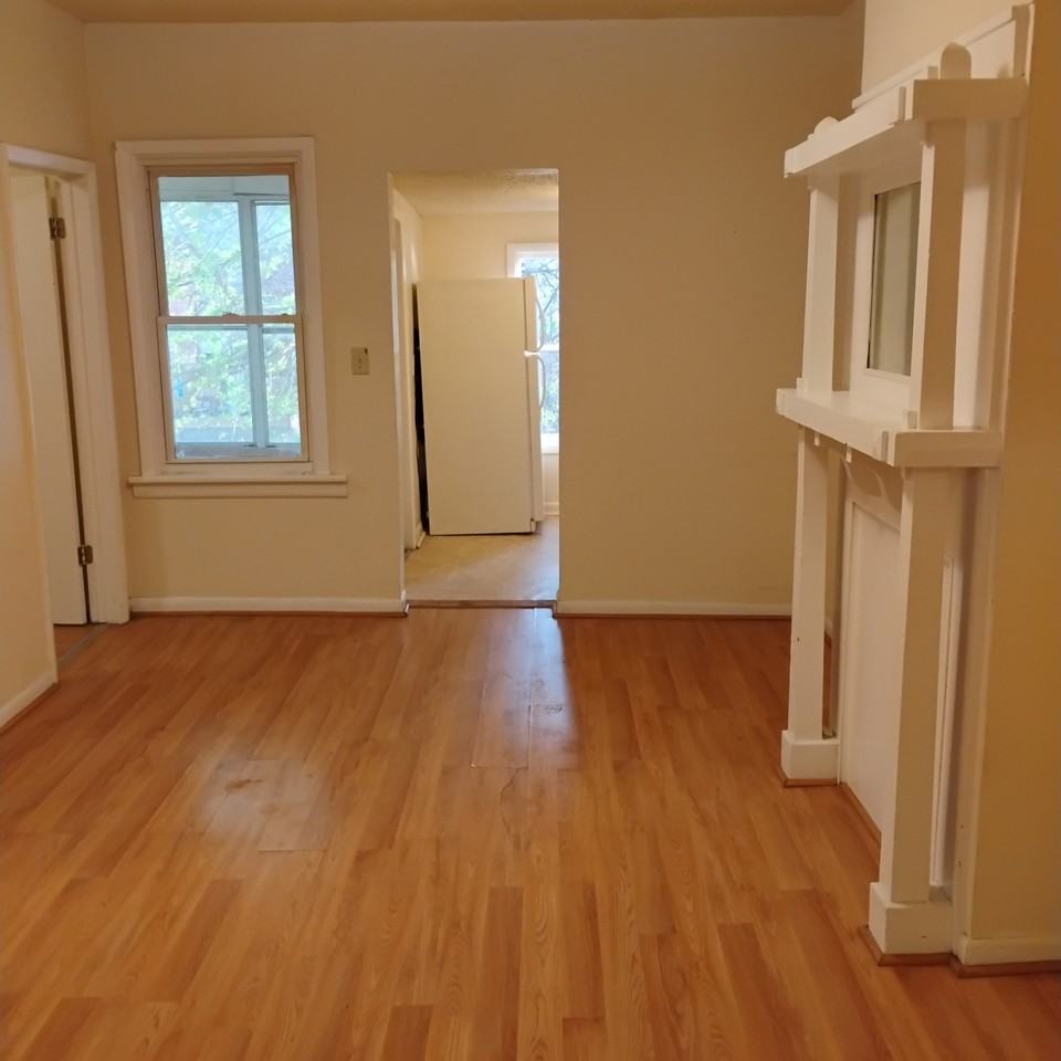 452A Hudson Ave #2 - Photo 5 of 19