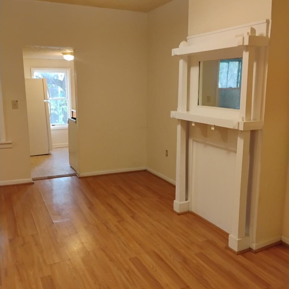 452A Hudson Ave #2 - Photo 6 of 19