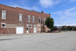 featured image of 206 4th St #2