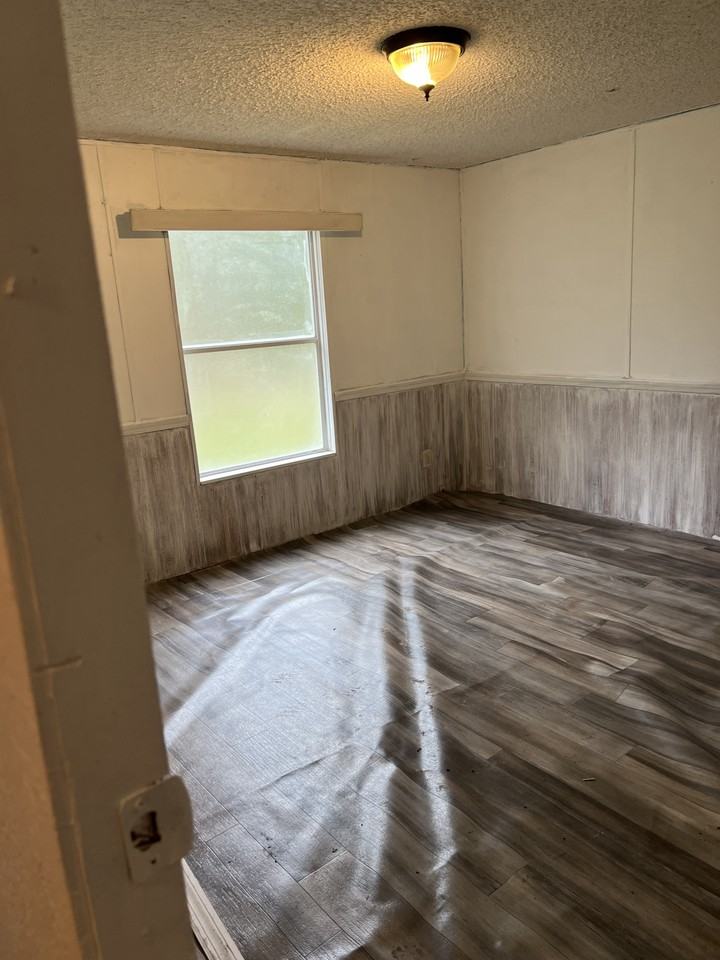 16323 Ne 137th Ter #1 - Photo 2 of 7