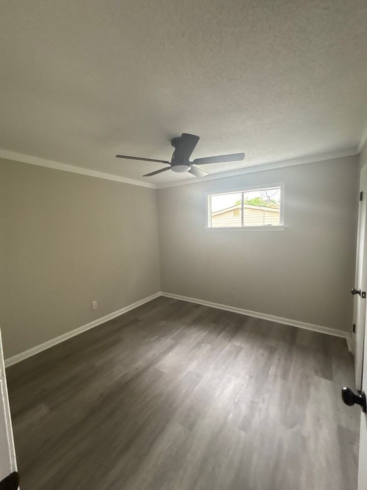 328 Keltner St #1 - Photo 6 of 10