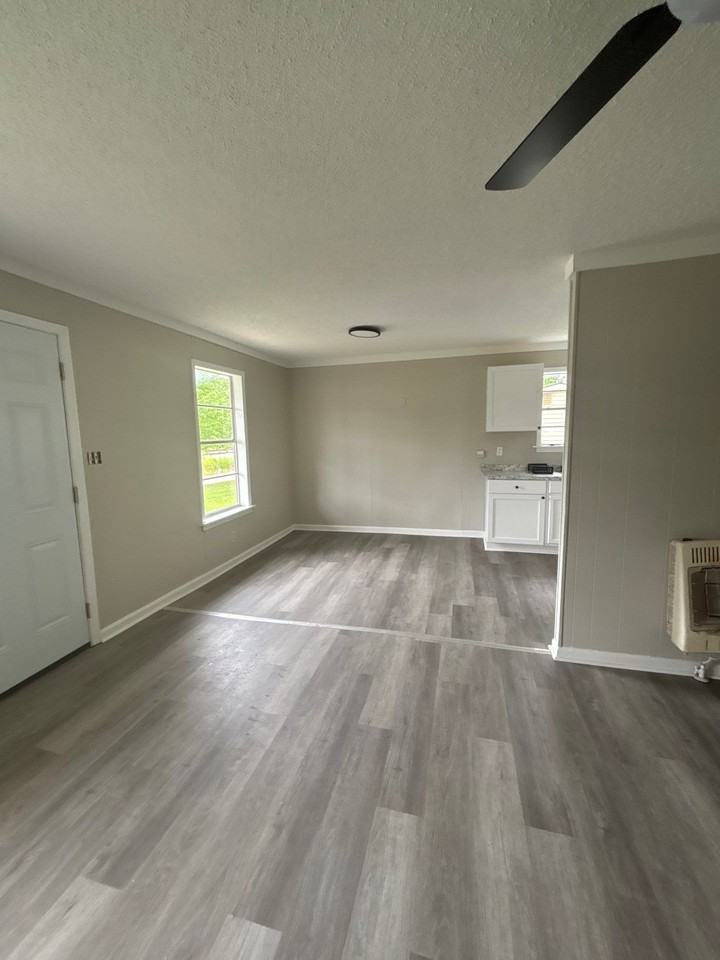 326 Keltner St #1 - Photo 2 of 10