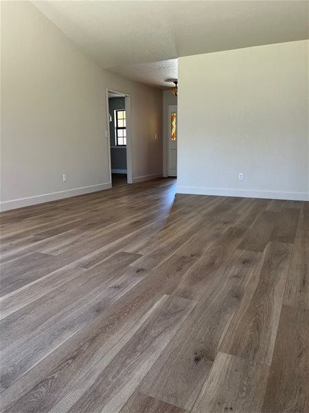 911 Mariposa Dr #1 - Photo 5 of 10