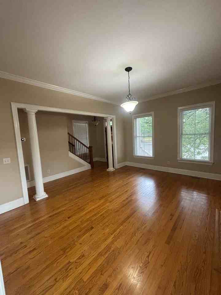 1010 Woodrow St - Photo 4 of 15