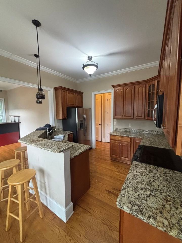 1010 Woodrow St - Photo 5 of 15