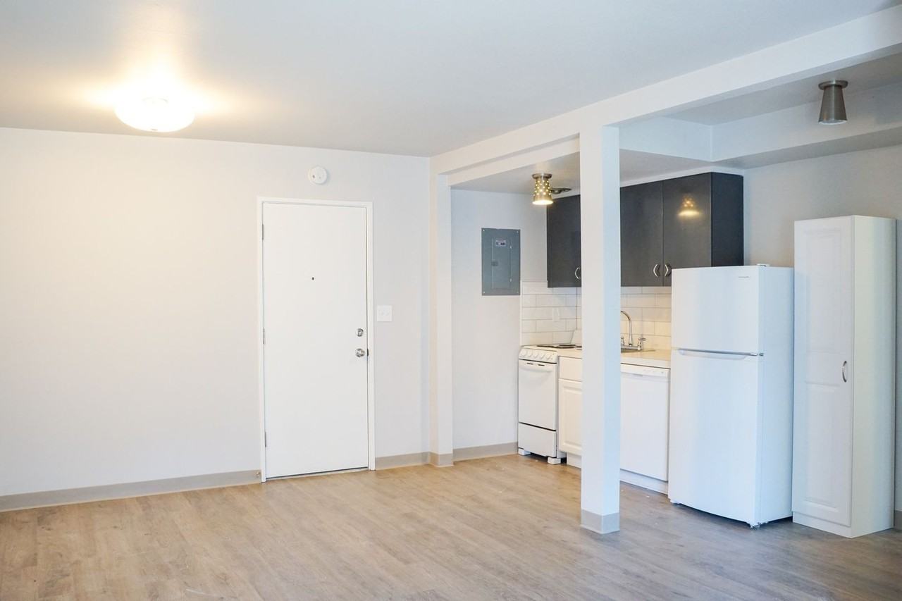 3717 S Corbett Ave #33 - Photo 4 of 12